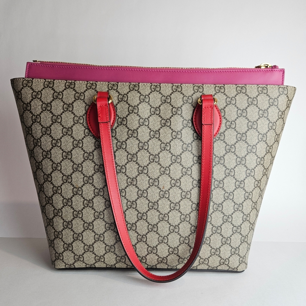 Authentic Gucci GG Supreme Zippered Tote # 4019M